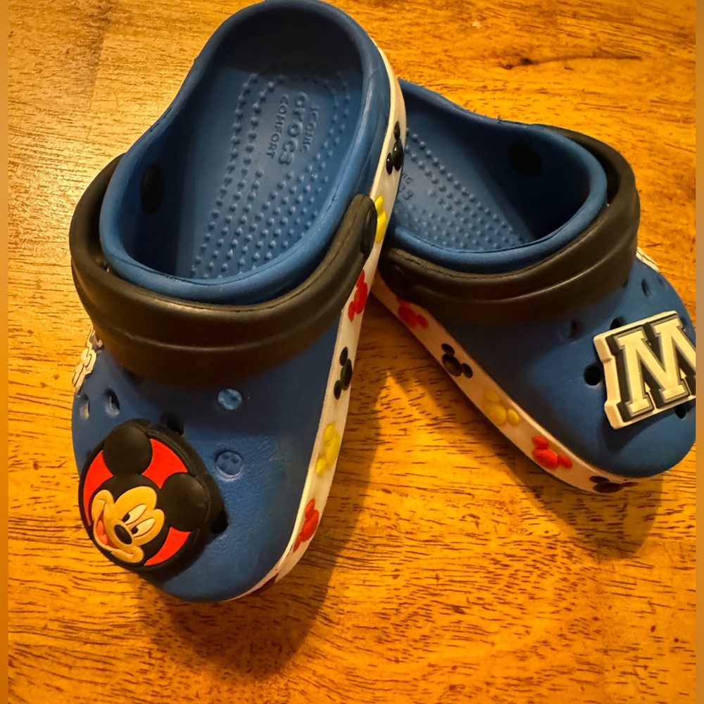 Disney x Crocs: Mickey Mouse toddler shoe